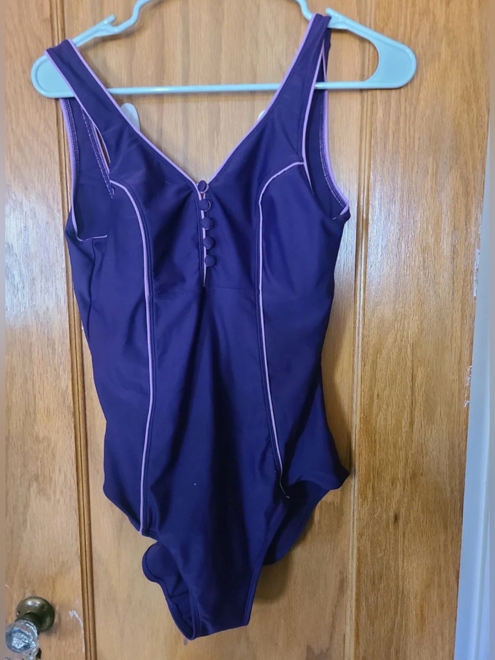 LA Isla One Piece Purple Swimsuit US 8-10